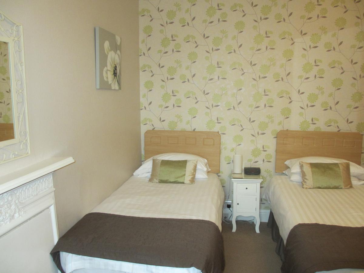 Hillside 4*